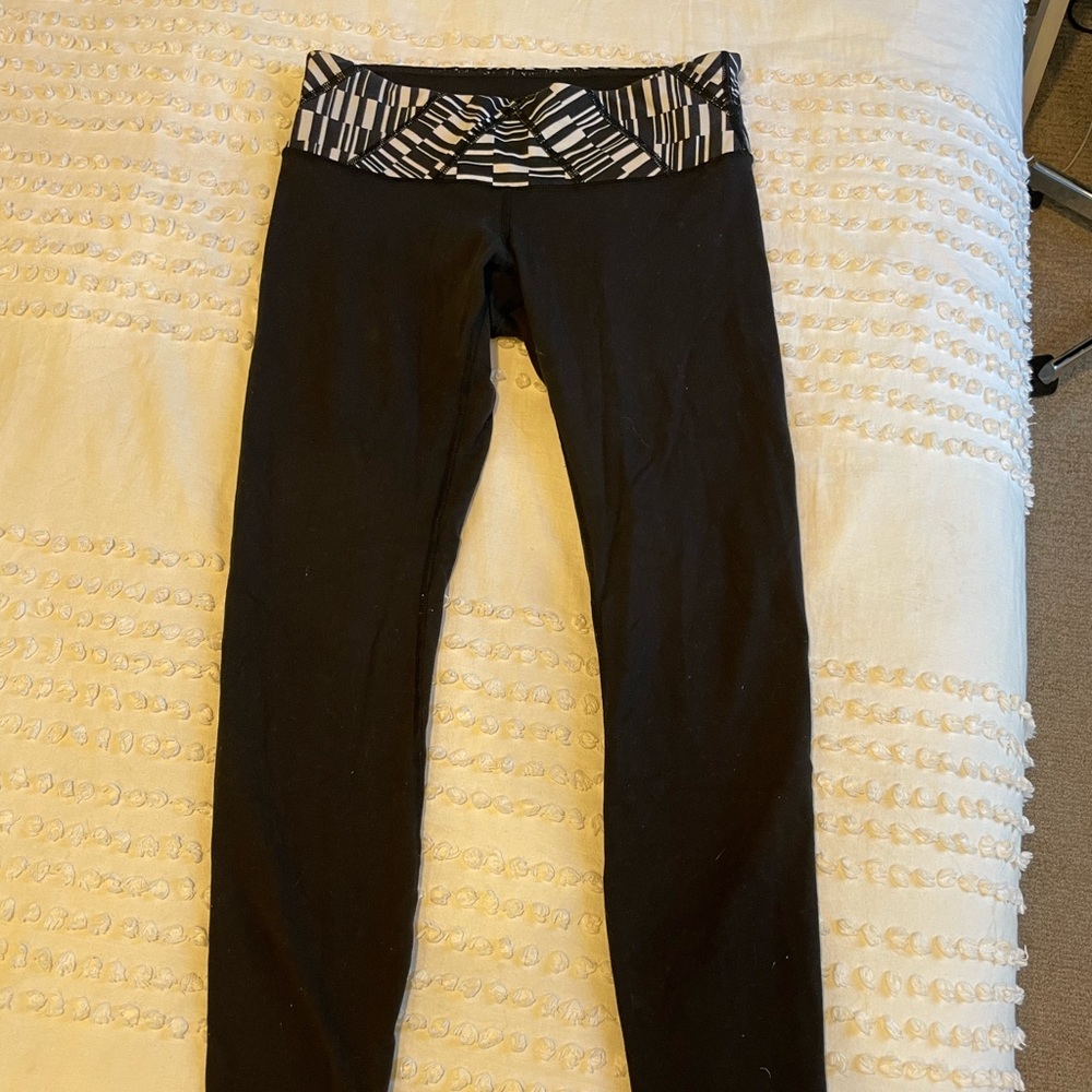 Lululemon pants - size 6, great condition